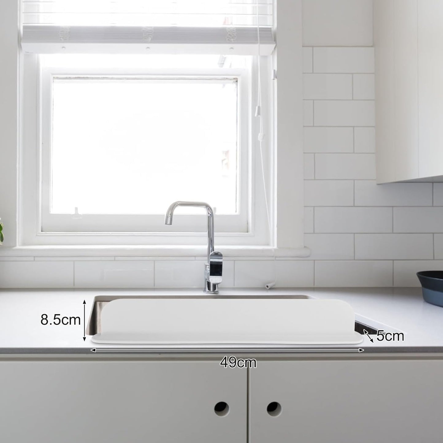 Kitchen Sink Splash Guard Silicone Sink Water Splash Guard Splatter Baffle Board With Sponge Holder For Home Countertop Protector(mint green)