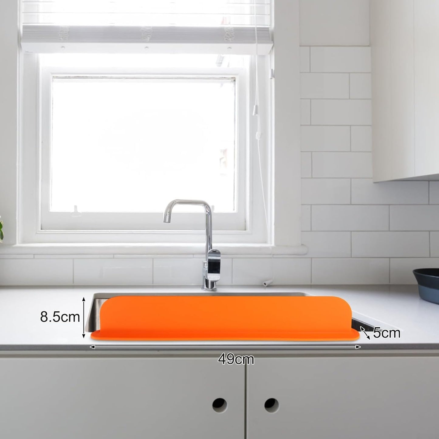 Kitchen Sink Splash Guard Silicone Sink Water Splash Guard Splatter Baffle Board With Sponge Holder For Home Countertop Protector(mint green)