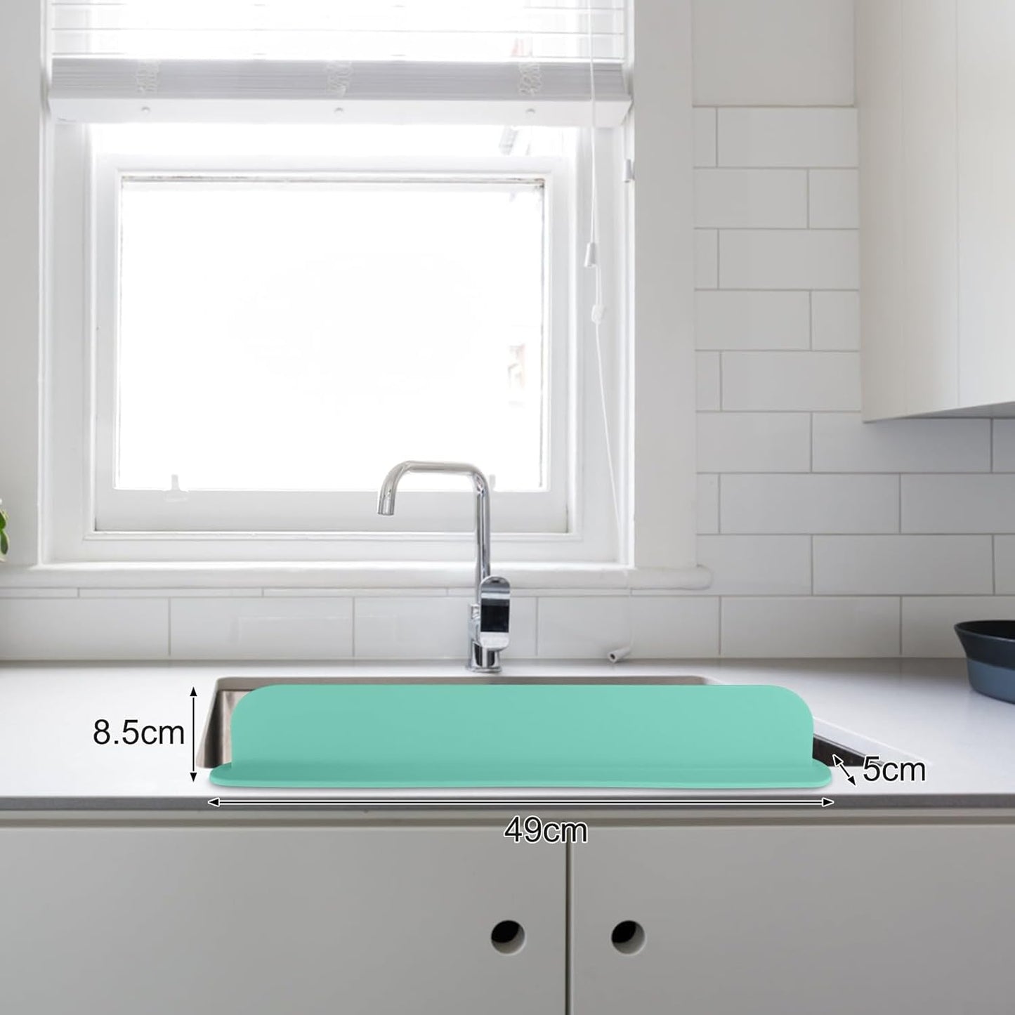 Kitchen Sink Splash Guard Silicone Sink Water Splash Guard Splatter Baffle Board With Sponge Holder For Home Countertop Protector(mint green)